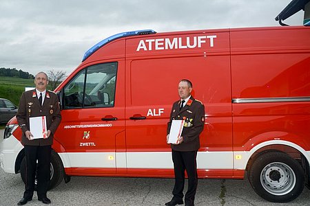 Das bewährte Team für den Atemschutz: HBI Reinhard Holzmüller und OBI Josef Rametsteiner.