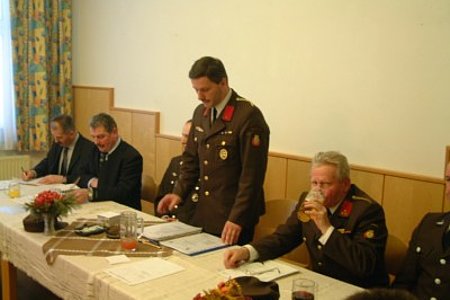 Kommandant Anton Hipp übernahm die Leitung der Jahreshauptversammlung
