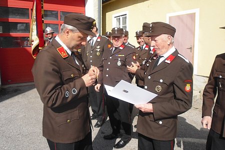 LM Haider Johann wurde das Ehrenzeichen im Zuge des Ausrückens bei der Florianimesse am 5.Mai verliehen.